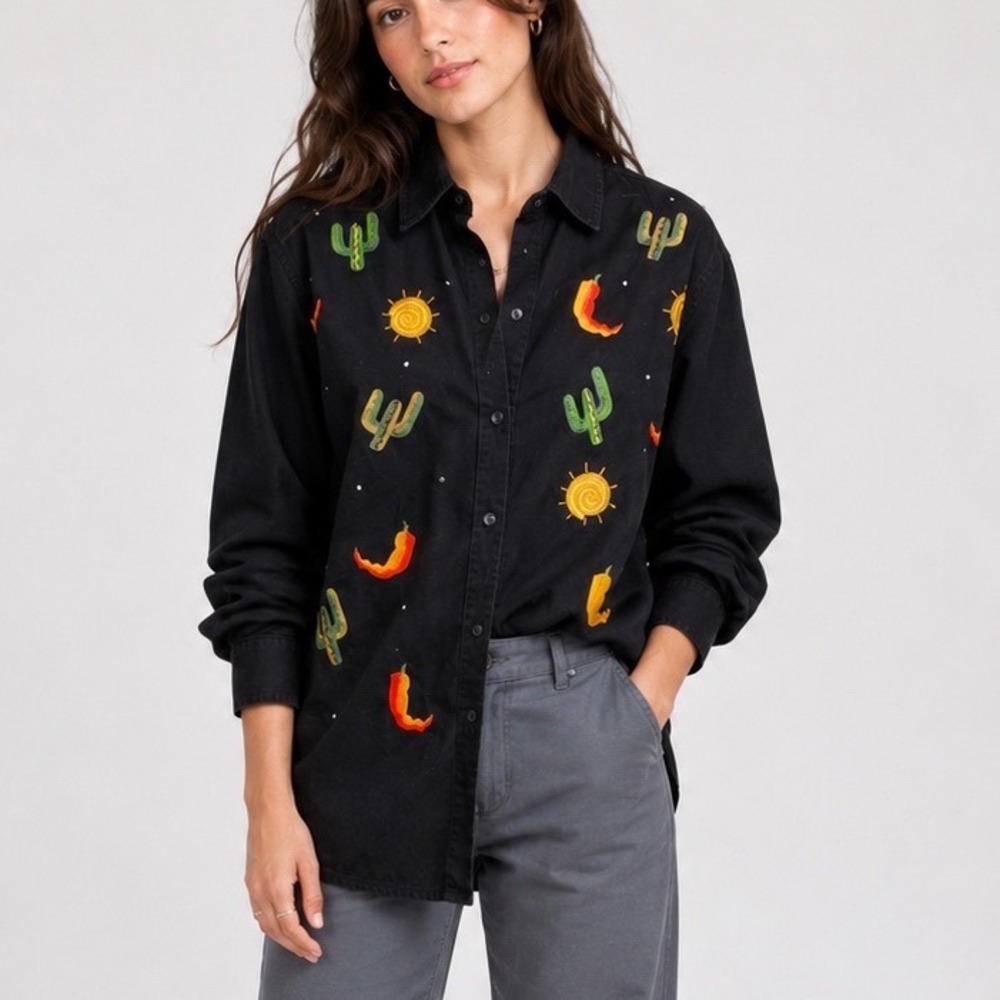 The Quacker Factory Black Embroidered Cactus Chili‎ Pepper Shirt Plus 1X Cotton
